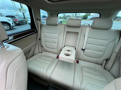2015 Volkswagen Touareg TDI Sport   - Photo 38 - Schoolcraft, MI 49087