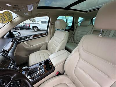 2015 Volkswagen Touareg TDI Sport   - Photo 31 - Schoolcraft, MI 49087