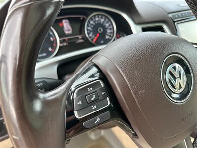 2015 Volkswagen Touareg TDI Sport   - Photo 34 - Schoolcraft, MI 49087