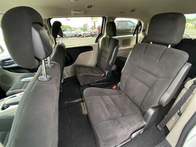 2016 Dodge Grand Caravan SXT   - Photo 24 - Schoolcraft, MI 49087