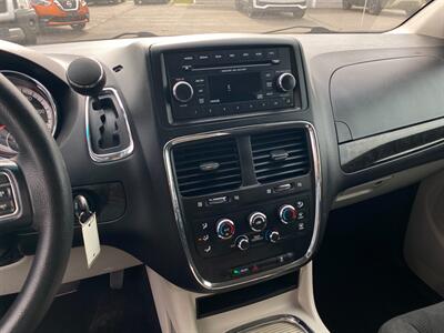 2016 Dodge Grand Caravan SXT   - Photo 36 - Schoolcraft, MI 49087