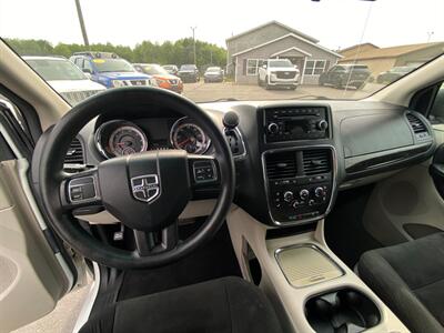2016 Dodge Grand Caravan SXT   - Photo 31 - Schoolcraft, MI 49087