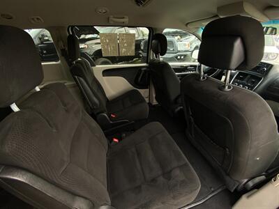2016 Dodge Grand Caravan SXT   - Photo 16 - Schoolcraft, MI 49087