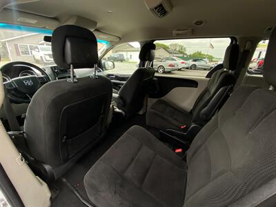 2016 Dodge Grand Caravan SXT   - Photo 23 - Schoolcraft, MI 49087
