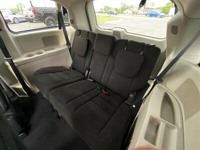 2016 Dodge Grand Caravan SXT   - Photo 21 - Schoolcraft, MI 49087