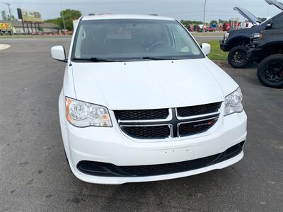 2016 Dodge Grand Caravan SXT   - Photo 2 - Schoolcraft, MI 49087