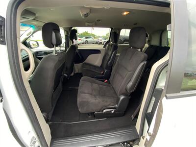 2016 Dodge Grand Caravan SXT   - Photo 22 - Schoolcraft, MI 49087