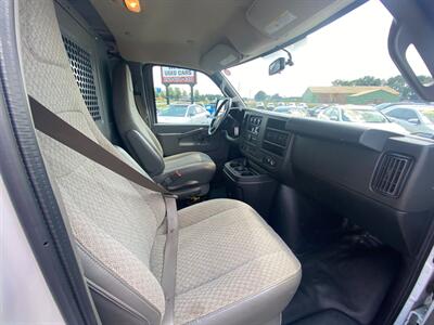 2020 Chevrolet Express 2500   - Photo 12 - Schoolcraft, MI 49087