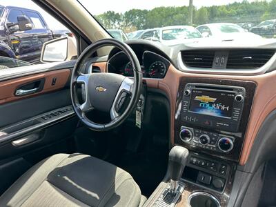 2015 Chevrolet Traverse LT   - Photo 13 - Schoolcraft, MI 49087