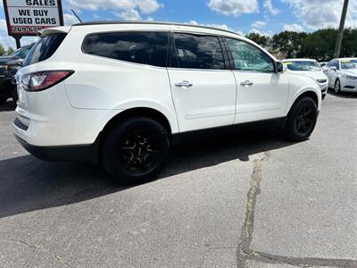 2015 Chevrolet Traverse LT   - Photo 9 - Schoolcraft, MI 49087