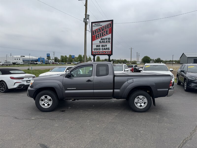 2014 Toyota Tacoma V6   - Photo 1 - Schoolcraft, MI 49087