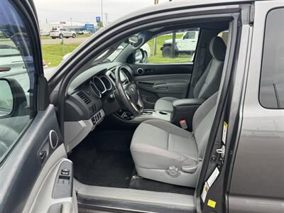 2014 Toyota Tacoma V6   - Photo 7 - Schoolcraft, MI 49087