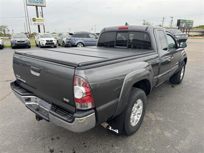 2014 Toyota Tacoma V6   - Photo 3 - Schoolcraft, MI 49087