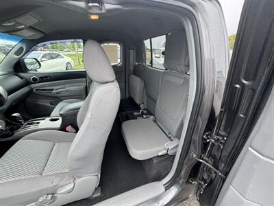 2014 Toyota Tacoma V6   - Photo 22 - Schoolcraft, MI 49087