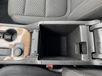 2019 GMC Acadia SLE-2 - Photo 17 - Schoolcraft, MI 49087