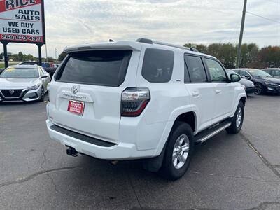 2019 Toyota 4Runner SR5 Premium   - Photo 9 - Schoolcraft, MI 49087