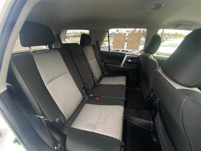 2019 Toyota 4Runner SR5 Premium   - Photo 16 - Schoolcraft, MI 49087