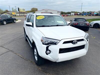 2019 Toyota 4Runner SR5 Premium   - Photo 2 - Schoolcraft, MI 49087
