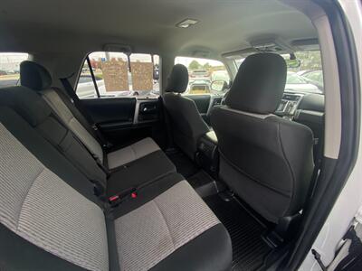 2019 Toyota 4Runner SR5 Premium   - Photo 17 - Schoolcraft, MI 49087