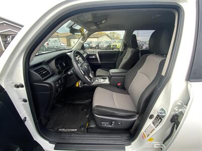 2019 Toyota 4Runner SR5 Premium   - Photo 27 - Schoolcraft, MI 49087