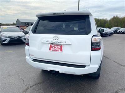 2019 Toyota 4Runner SR5 Premium   - Photo 8 - Schoolcraft, MI 49087