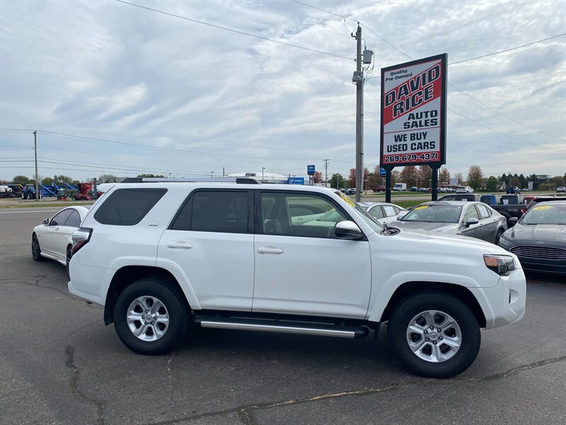 2019 Toyota 4Runner SR5 Premium - Photo 1 - Schoolcraft, MI 49087