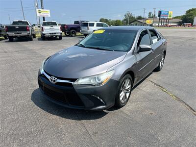 2016 Toyota Camry SE   - Photo 2 - Schoolcraft, MI 49087