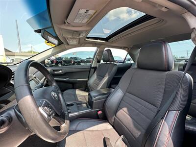 2016 Toyota Camry SE   - Photo 11 - Schoolcraft, MI 49087