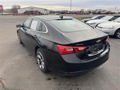 2024 Chevrolet Malibu LT   - Photo 2 - Schoolcraft, MI 49087