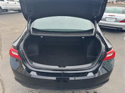 2024 Chevrolet Malibu LT   - Photo 21 - Schoolcraft, MI 49087