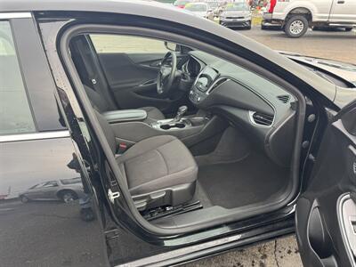 2024 Chevrolet Malibu LT   - Photo 25 - Schoolcraft, MI 49087