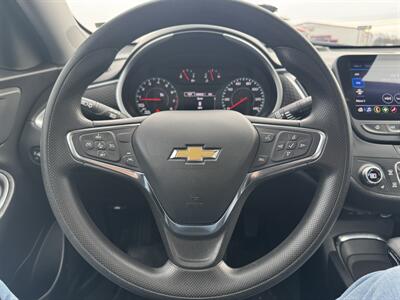 2024 Chevrolet Malibu LT   - Photo 11 - Schoolcraft, MI 49087