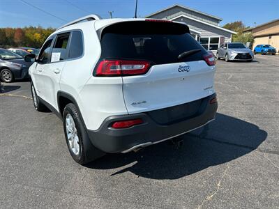 2017 Jeep Cherokee Limited   - Photo 7 - Schoolcraft, MI 49087