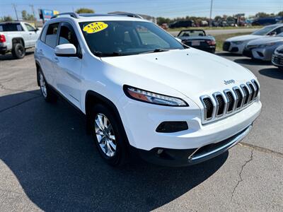 2017 Jeep Cherokee Limited   - Photo 2 - Schoolcraft, MI 49087