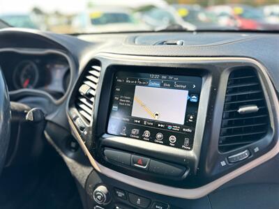 2017 Jeep Cherokee Limited   - Photo 14 - Schoolcraft, MI 49087