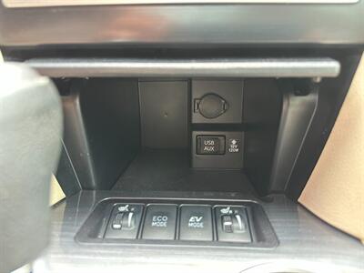 2014 Toyota Camry Hybrid XLE   - Photo 23 - Schoolcraft, MI 49087