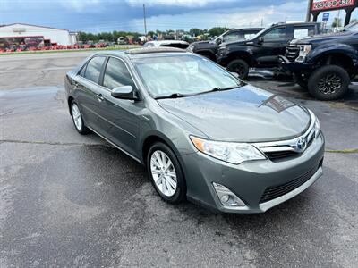 2014 Toyota Camry Hybrid XLE   - Photo 2 - Schoolcraft, MI 49087