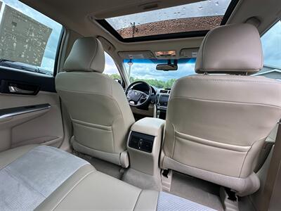 2014 Toyota Camry Hybrid XLE   - Photo 17 - Schoolcraft, MI 49087