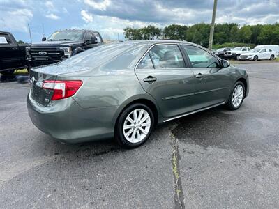 2014 Toyota Camry Hybrid XLE   - Photo 8 - Schoolcraft, MI 49087