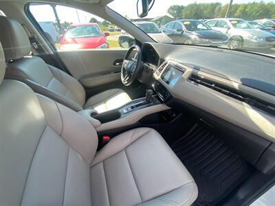 2016 Honda HR-V EX-L w/Navi   - Photo 14 - Schoolcraft, MI 49087