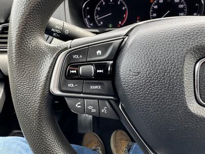 2018 Honda Accord LX   - Photo 9 - Schoolcraft, MI 49087