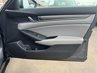 2018 Honda Accord LX   - Photo 23 - Schoolcraft, MI 49087