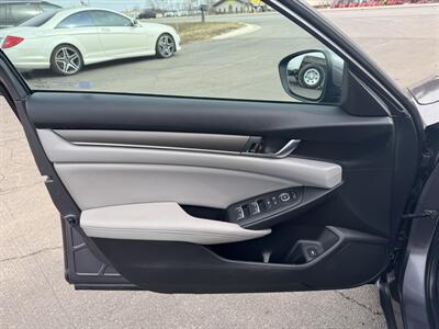 2018 Honda Accord LX   - Photo 6 - Schoolcraft, MI 49087