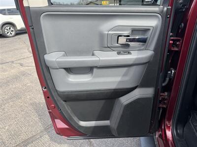 2019 RAM 1500 Classic Warlock   - Photo 17 - Schoolcraft, MI 49087