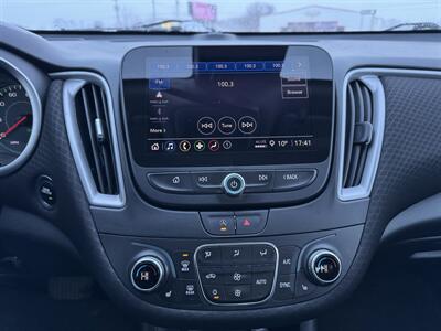 2023 Chevrolet Malibu LT   - Photo 14 - Schoolcraft, MI 49087