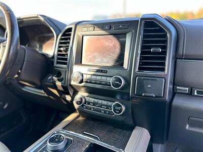 2020 Ford Expedition MAX Limited   - Photo 16 - Schoolcraft, MI 49087