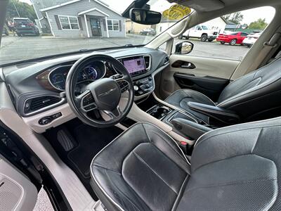 2022 Chrysler Pacifica Hybrid Limited   - Photo 27 - Schoolcraft, MI 49087