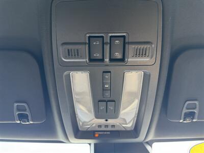 2015 Cadillac SRX Premium Collection   - Photo 12 - Schoolcraft, MI 49087