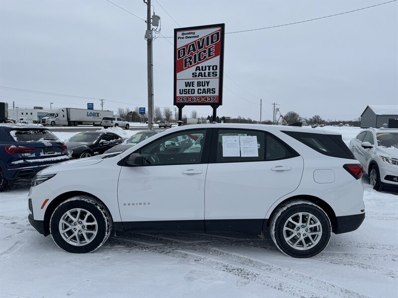 2023 Chevrolet Equinox LS   - Photo 1 - Schoolcraft, MI 49087