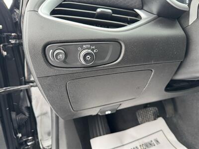 2024 Chevrolet Malibu LT   - Photo 8 - Schoolcraft, MI 49087